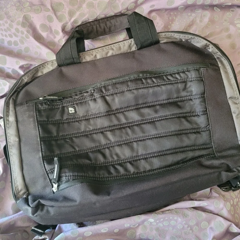 OGIO Technologio Corvette RS.655 Laptop Organizer Messenger Bag Black